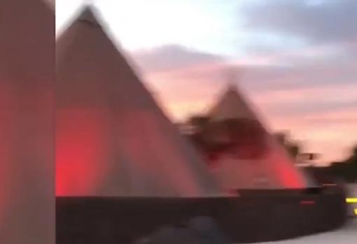 Los tipis del poblado indio de Pilar y Sergio.