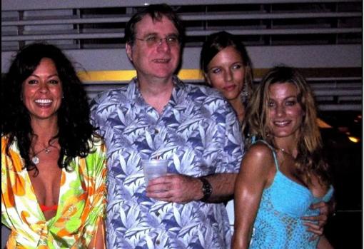 Allen no solo dedicó su nave a la investigación, sino que en ella celebró grandes fiestas