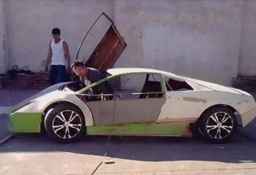 Walter Hugo Dave tardó 14 años en construir su coche