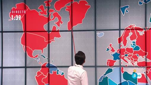 Francisco Nicolás apuntando a Groenlandia, pensando que se trataba de Australia
