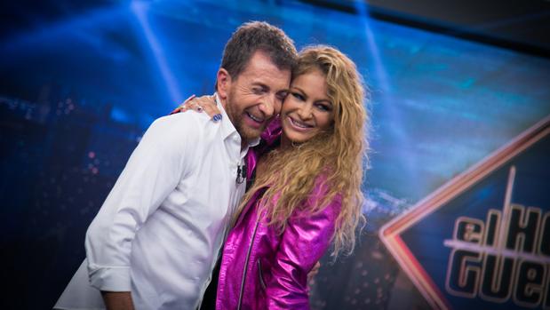 Pablo Motos y Paulina Rubio, en «El hormiguero»