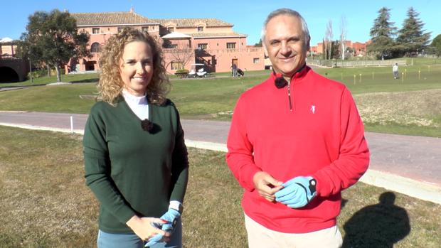 Los presentadores, el periodista Miguel Ángel Barbero y la jugadora profesional Itziar Elguezábal