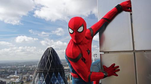 Peter Parker viaja hasta Europa