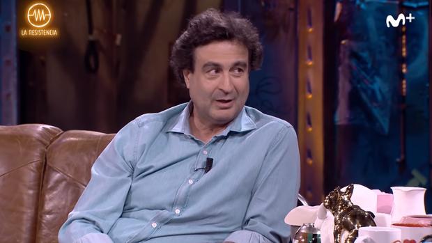 Pepe Rodríguez en el sofá de «La resistencia»