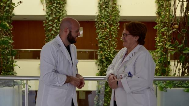 Los voluntarios José María y Pepa