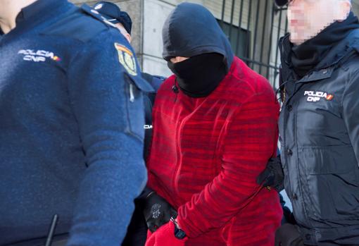 Uno de los acusados por el triple crimen de Sandra Capitán, su hija Lucía, de seis años, y el novio de ella