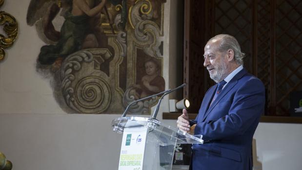 El presidente de la Diputación de Sevilla ha confirmado que se recuperará la jornada laboral de 35 horas semanales