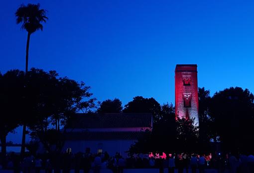 Las Noches de Cuatrovitas se celebran bajo el alminar almohade de la ermita ABC