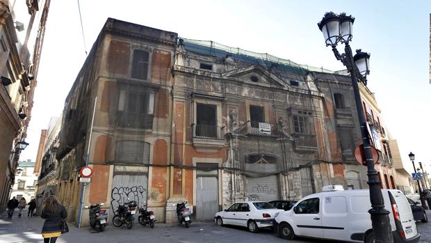 Casa de la Moneda, declarada Bien de Interés Cultural, cuyas obras de reforma fueron paralizadas en 2011