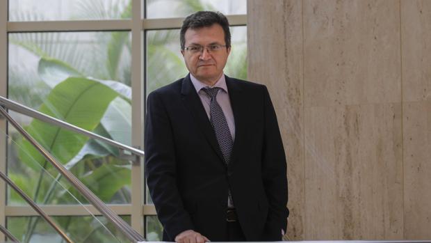 El presidente del Sindicato Médico de Sevilla