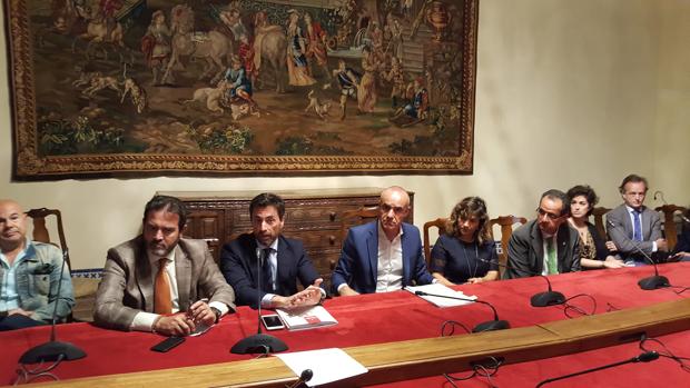 Jesús Rojas, Antonio Jiménez y Antonio Muñoz, junto a las empresas participantes