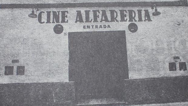Imagen del antiguo cine Alfarería en Triana