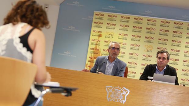 Juan Manuel Flores y Felipe Castro, en la rueda de prensa