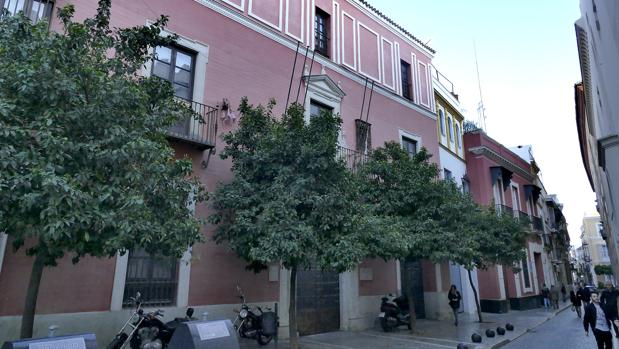 Fachada del palacio de los Condes de Ibarra, en la calle San José 3 de la capital andaluza