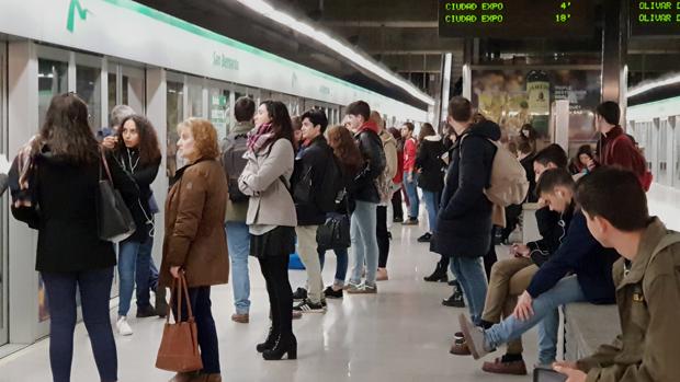Durante los paros mantienen servicios mínimos del 40 y el 30 por ciento