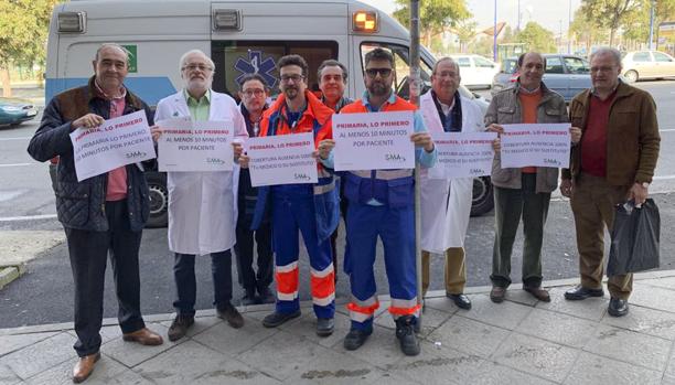 Concentración de médicos en el centro de salud de El Cachorro