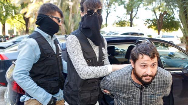 Miguel Ángel Fernández Delgado cuando acudió a los juzgados en 2017 a declarar antes de los juicios