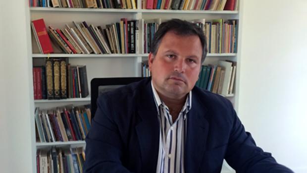 Ismael Perez, en su despacho del Consorcio Fernando de los Ríos de la Junta de Andalucía