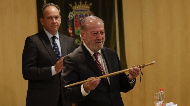 Rodríguez Villalobos jurando su cargo