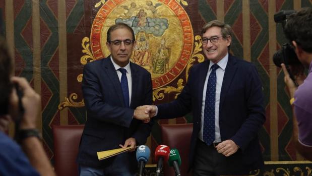 El rector y el presidente de la Autoridad Portuaria han firmado un protocolo para la construcción de un centro de innovación universitario