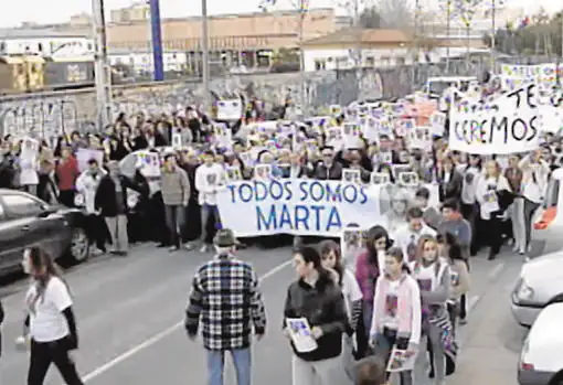 El documental recuerda las manifestaciones en apoyo de la familia de Marta del Castillo